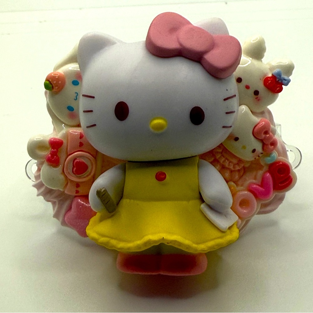 Hello Kitty Phone Charm.